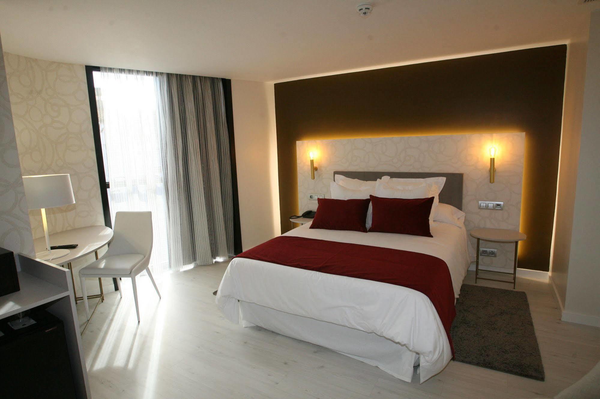 Hotel Cardenal Monforte De Lemos Esterno foto